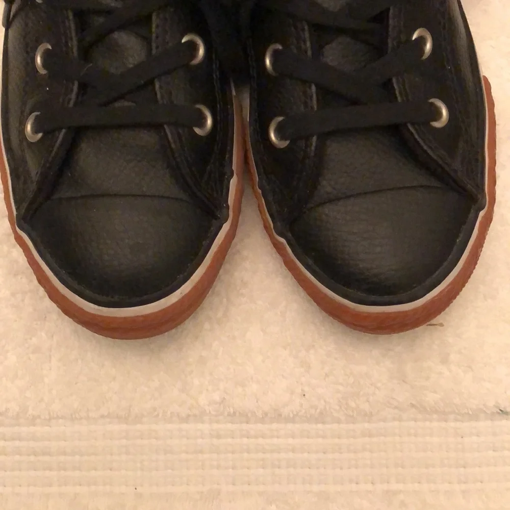 CONVERSE ALL STAR LEATHER SNEAKERS KIDS-BOYS-SIZE 3